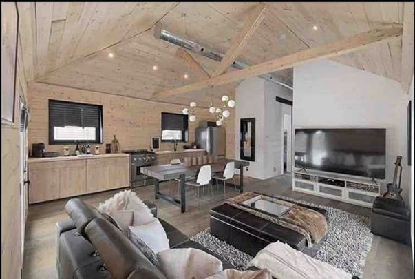 For Lease - 899 Maplewood Drive, Innisfil, Ontario - Photo 1