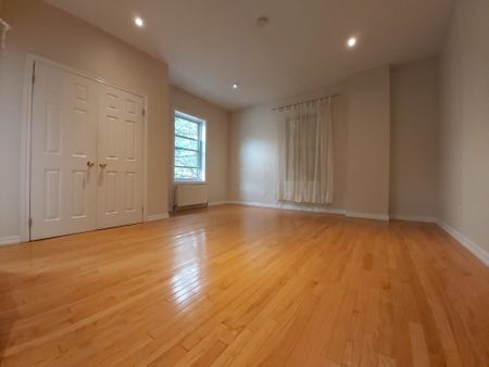 For Lease - 195 Carlton Street Unit# Unit #1, Toronto, Ontario - Photo 5