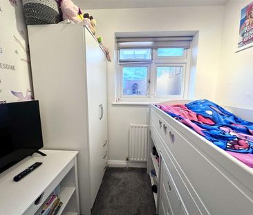 4 Bedroom House - Semi-Detached To Let - Photo 5