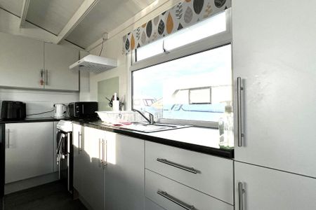 Parkland, Kingsbridge, TQ7 - Photo 3