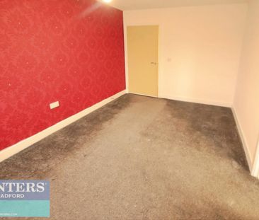2 bedroom Flat To Let - Photo 4