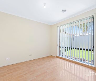 4 Ryan Lane, Caroline Springs - Photo 5