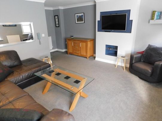 5 bedroom terraced house to rent - Photo 1