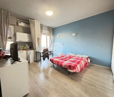 Monolocale in affitto - Photo 1