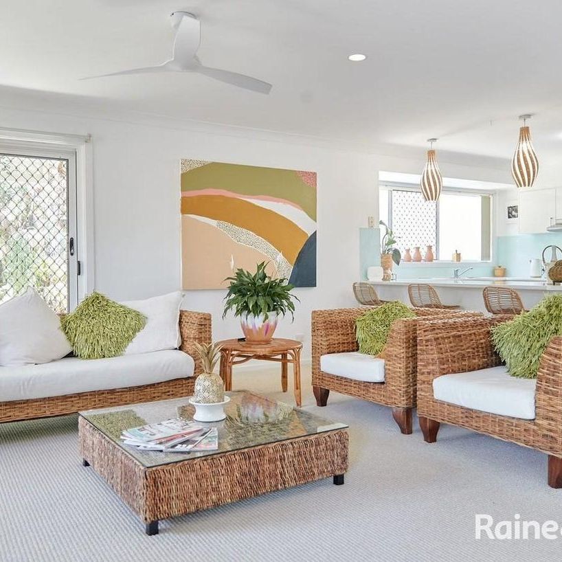 Modern three-bedroom villa - great location - Photo 1