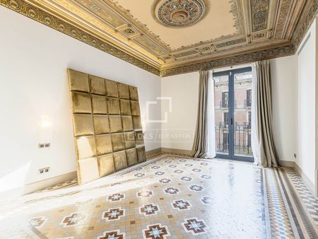 Excellent 3 Bedroom apartment with 7m² terrace for rent in Eixample Right, Barcelona - Photo 2