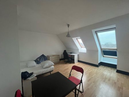 Studio meublé de 32 m2 dans le vieux lille avec parking réf G603 - Photo 3