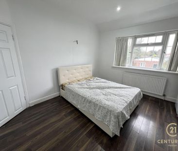 4 bedroom semi-detached house to rent - Photo 6