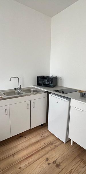 Location Appartement 1 pièce 16m² - Photo 1