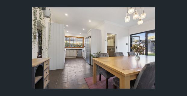 FULLY FURNISHED - CONTACT AGENT FOR AVAILABILITY - Photo 1