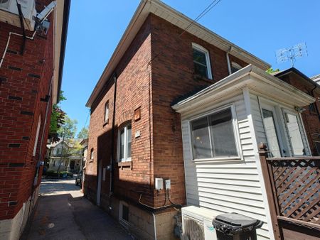 For Lease - 133 Heddington Avenue, Toronto, Ontario - Photo 3