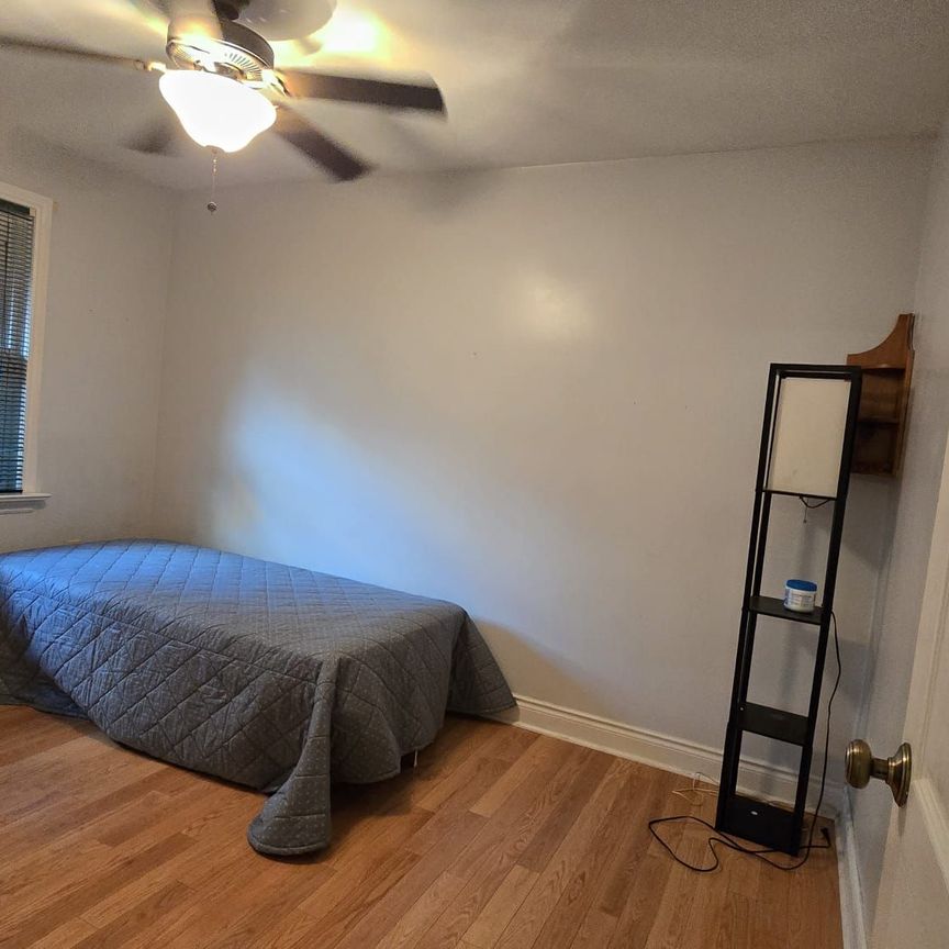 For Lease - 535 Enfield Road, Burlington, Ontario - Photo 1