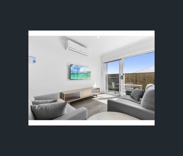 R3 1/4 Prosperous St, Morayfield, Qld 4506 - Photo 4