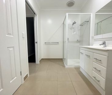 2/21 Murlong Street, Swan Hill, Vic 3585 - Photo 2