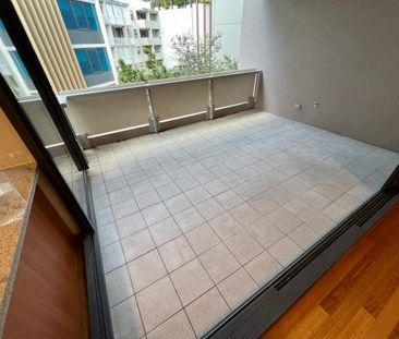 Spacious 2-Bedroom2-Bathrrom + big Study Apartment in the Heart of ... - Photo 6