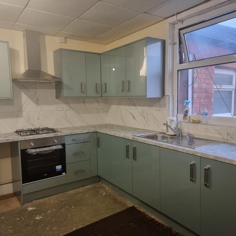3 bedroom apartment to rent - Photo 1