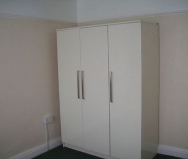 3 bedroom House To Let - Photo 3