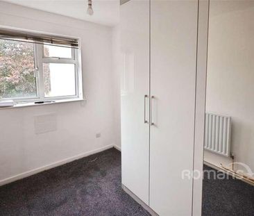 Pennine Road, Slough, SL2 - Photo 5