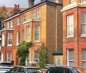 6 bedroom semi-detached house to rent - Photo 3