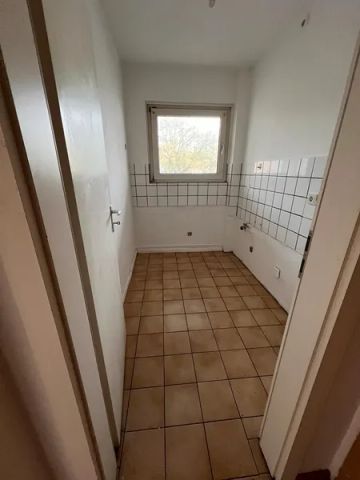 Sehr schöne 3 Zimmer-Wohnung mit Balkon und innen liegendem Wannenbad in EssenWest/Frohnhausen - Photo 4