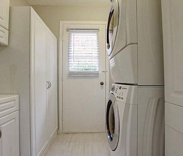 For Lease - 10 Blenheim Drive, Brampton, Ontario - Photo 3