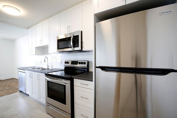 Eglinton Residences - Photo 1