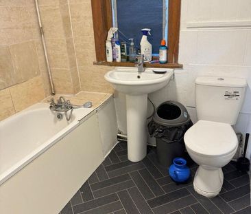 Room in a Shared House, London Road, CR7 - Photo 5