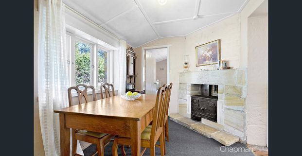 Charming Mountains Cottage In The Heart Of Springwood - Photo 1
