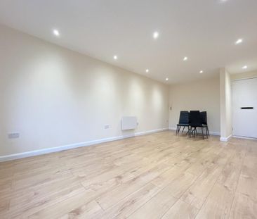 Studio Apartment - Photo 6