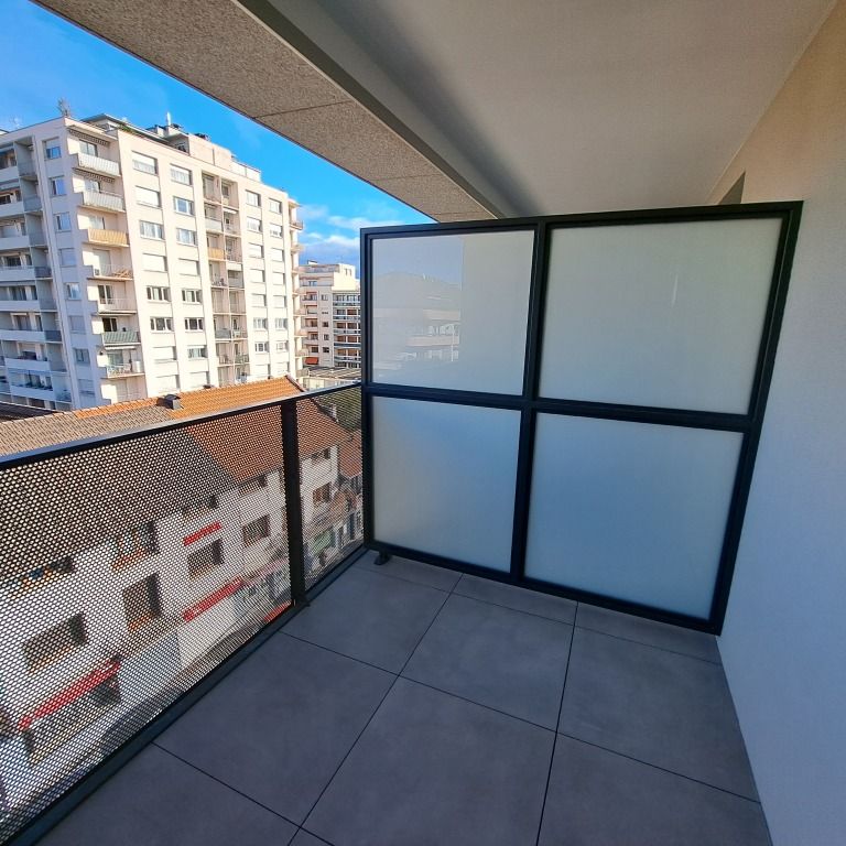 Location Appartement 1 pièce 32m² THONON LES BAINS 74200 - Photo 1