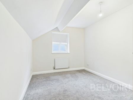 Semi-detached house to rent on - Photo 4