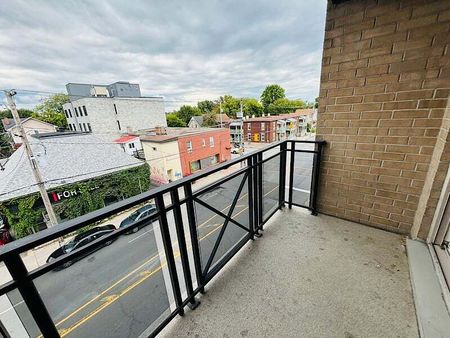 429 Kent Street Unit 413 - Photo 2