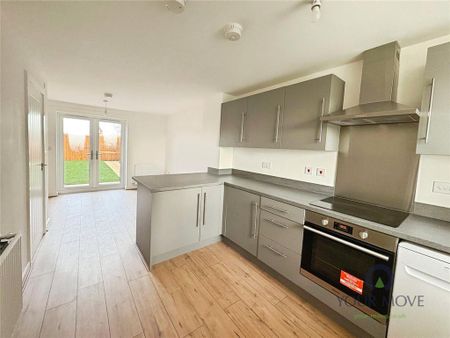 3 bedroom semi-detached house to rent - Photo 2