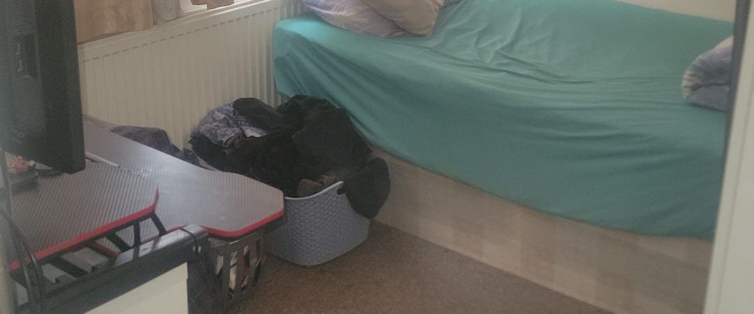 A Stunning Single Room available in Warren Road NW2 7NH - Photo 1