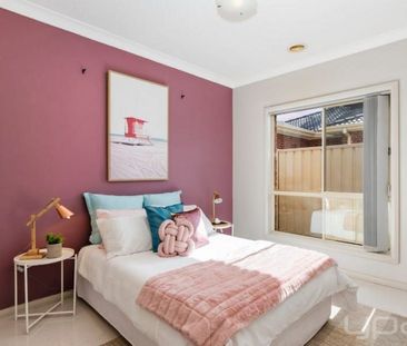 Large 3 Bedroom Home! - Photo 5