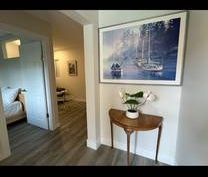 Edmons skytrain Furnished two bedrooms suite - Photo 4