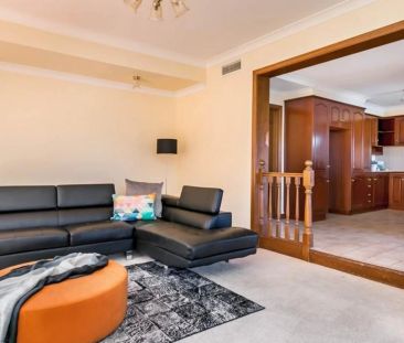 Lakefront Home in Prestigious Delfin Island Location! Two Storey 4/... - Photo 1