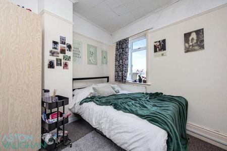 4 bedroom terraced house to rent - Photo 3