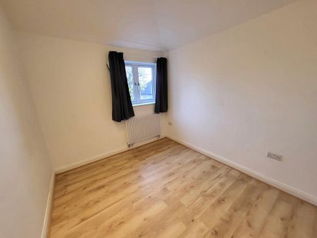 2 bedroom detached house to rent - Photo 4