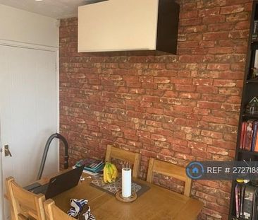 3 bedroom end of terrace house to rent - Photo 4