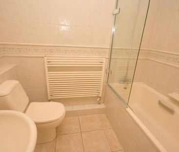 2 bedroom flat to rent - Photo 6