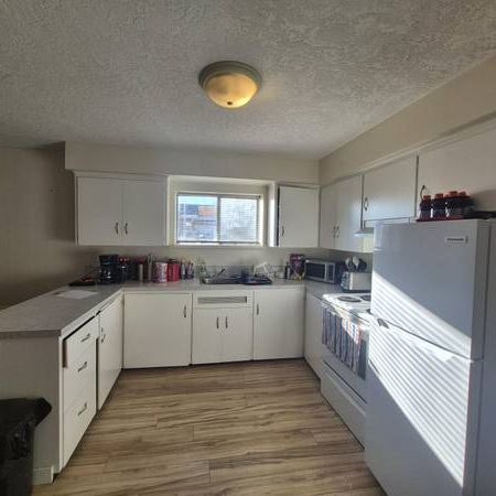 Spacious 2-Bedroom Apartment in the Heart of Sooke - Photo 1