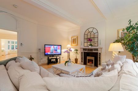 Parkside, 42 Knightsbridge, London, SW1X - Photo 2