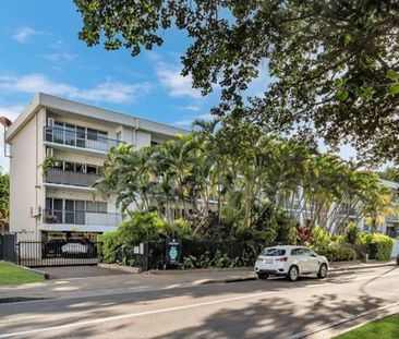 Beachfront Bliss - 2-Bedroom Unit on The Strand - Photo 3