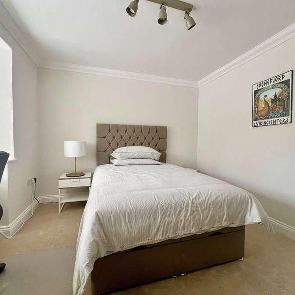 Longmoor Road, Liphook, Hampshire, GU30 - Photo 1