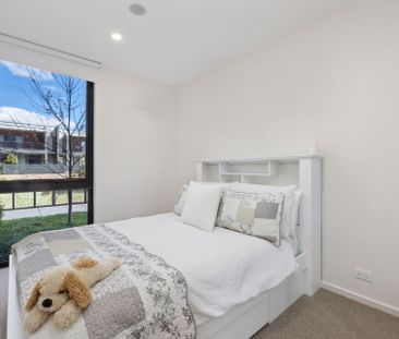 Light-Filled Two-Bedroom Retreat in Denman Prospect - Photo 5