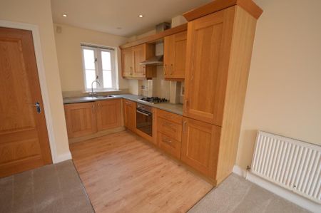 2 bedroom terraced house to rent - Photo 2