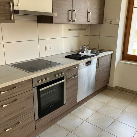 Elegant 3.5 room apartment for rent in the heart of Delémont - Foto 3