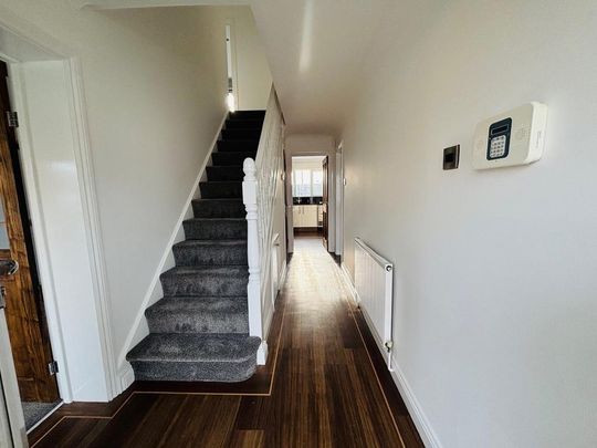 4 bedroom detached house to rent - Photo 1