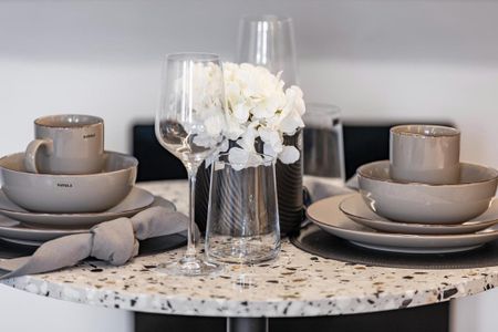 1 bedroom serviced apartment to rent - Photo 2